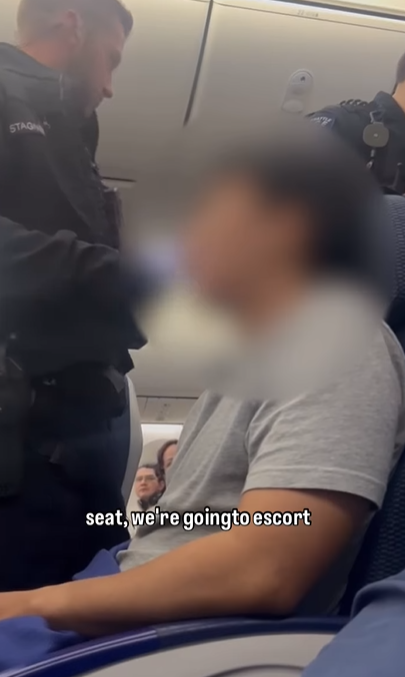 全日空客機東京飛美國 男子半空圖打開艙門