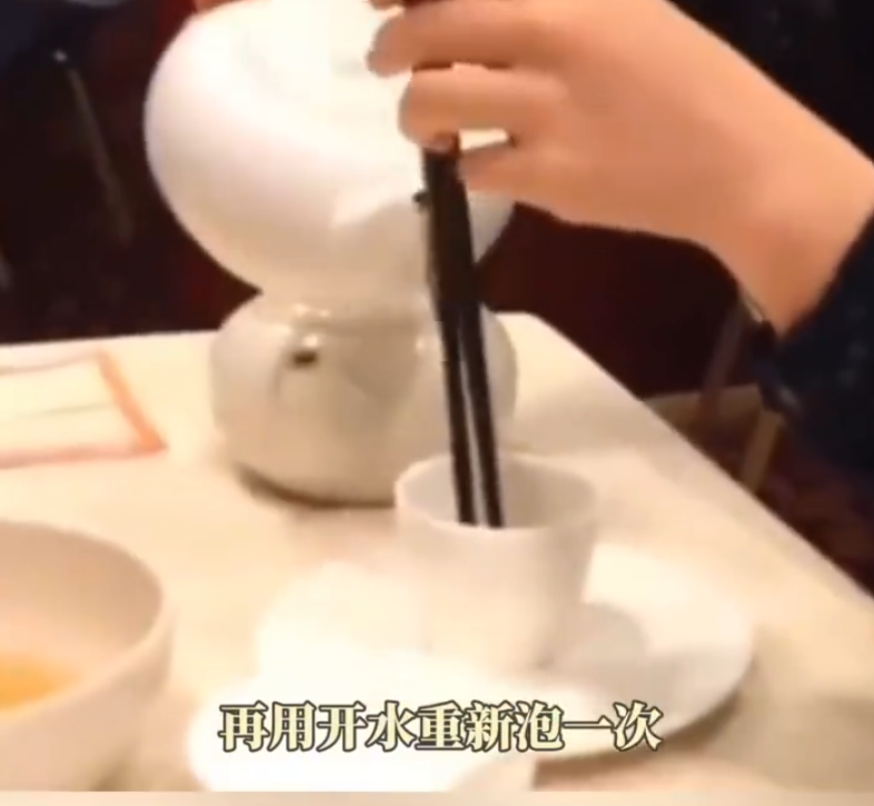 內地管理學者汪中求近日稱對廣東人用「滾水淥碗筷」的習慣感到「噁心」