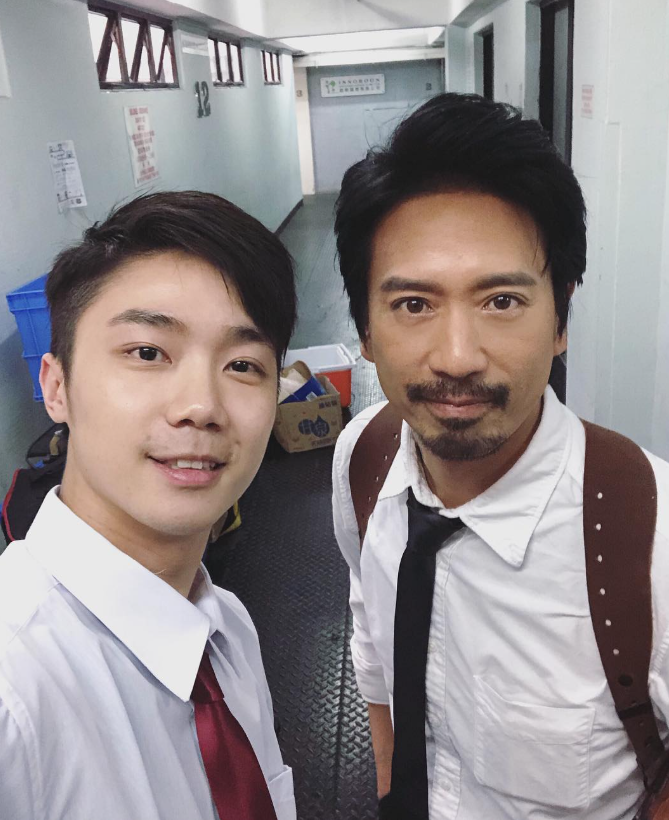 Allan曾參與拍攝劇集,亦因為工作關係與不少藝人接觸。