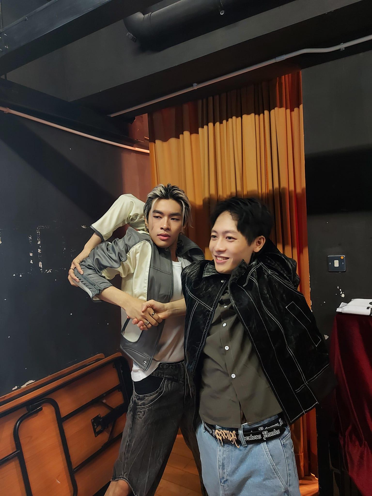 鄧家杰與Ben大騷舞技。