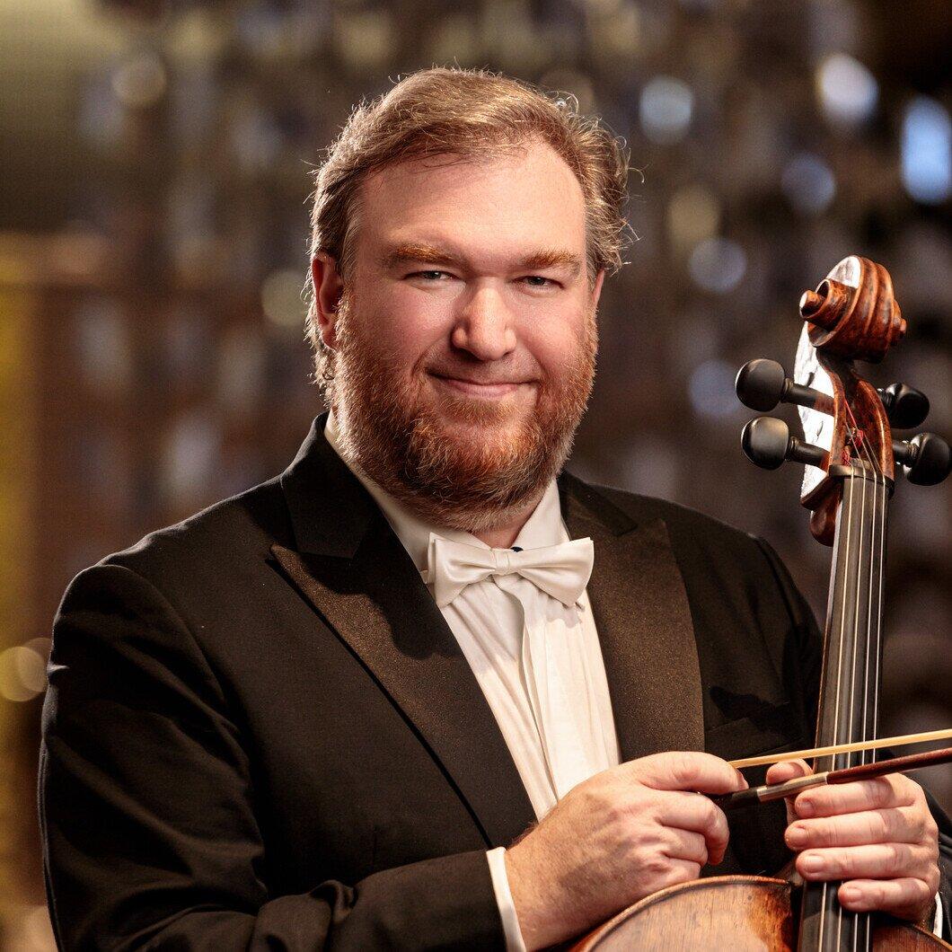 大提琴家鮑力卓。