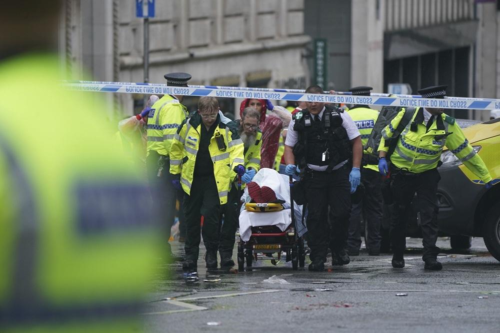 救護服務部門說,27名傷者被送往院,另外約20人在現場接受治理,當中4人是兒童。(AP)