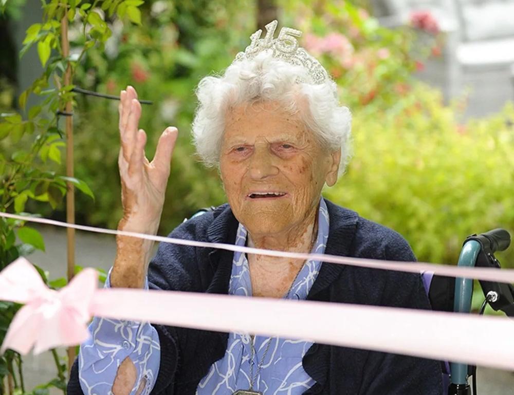 115歲人瑞Ethel Caterham將接棒,成為全球最長壽人瑞。(X)