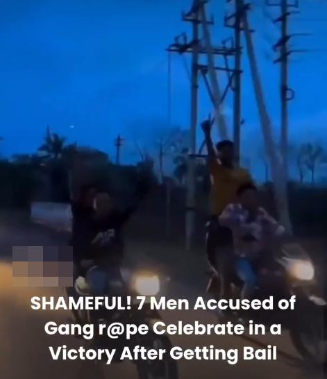 7名疑犯乘坐開篷車遊行30公里,車上掛著「歡迎兄弟回家」等橫幅,甚至特意從警察局門前經過,囂張態度引起社會不滿。(IG)