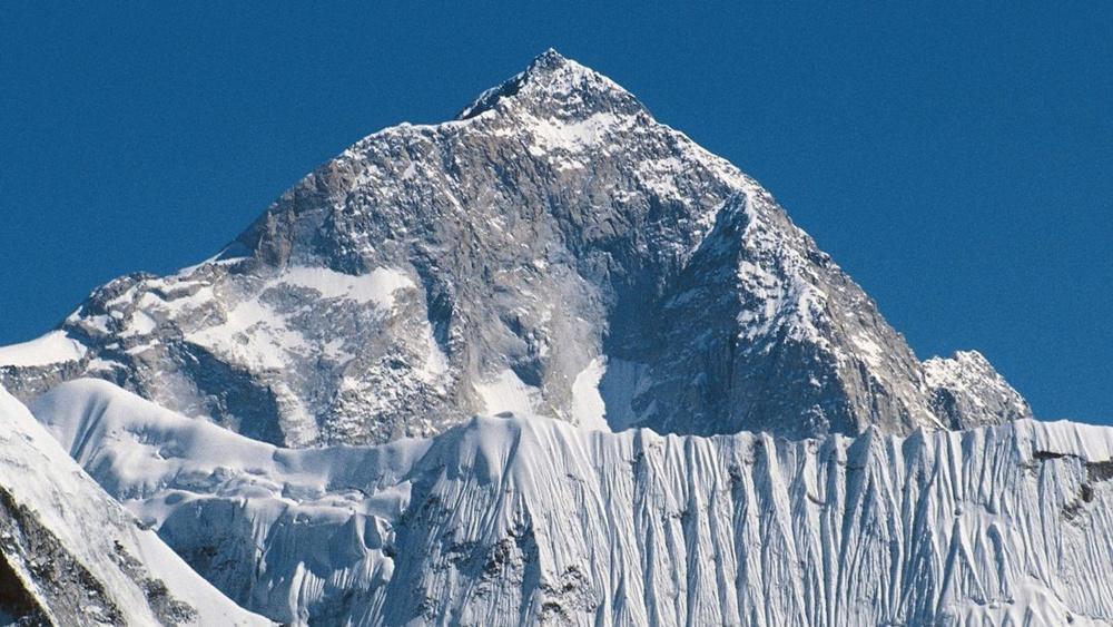 全球第5高峰、海拔8,485高「馬卡魯峰」(Makalu)。(X)