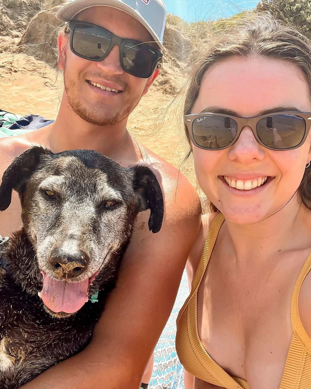 Ryan交了女朋友Lib,一狗兩人就變成三人組,經常出外遊玩。(IG)