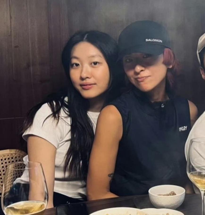 20歲康堤眉清目秀,青春無敵啊。