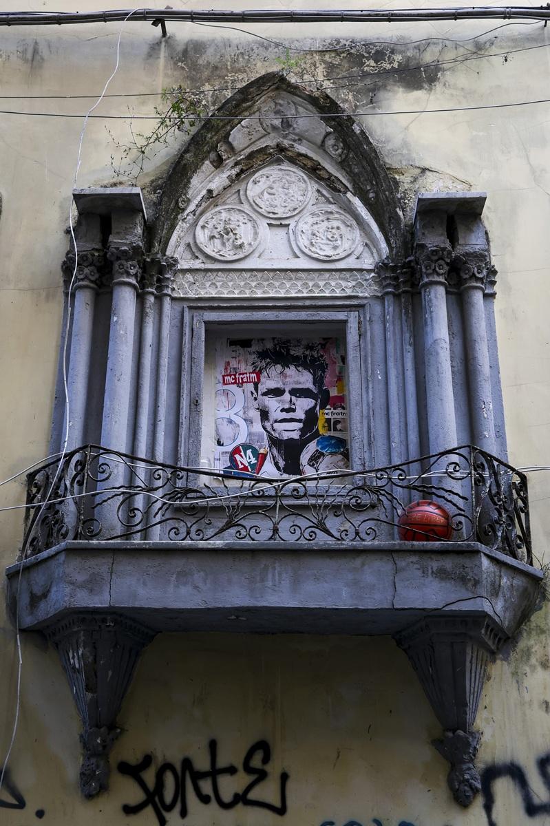 拿玻里驚現「麥湯米尼神龕」。 KONTROLAB via Getty Images