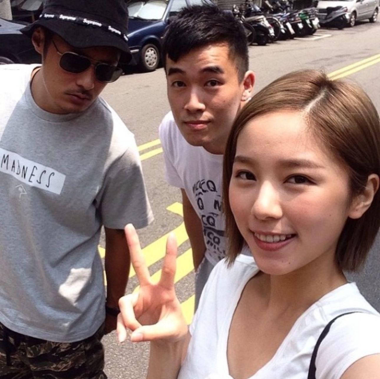 陳考威曾與Super Girls成員Heidi拍拖。