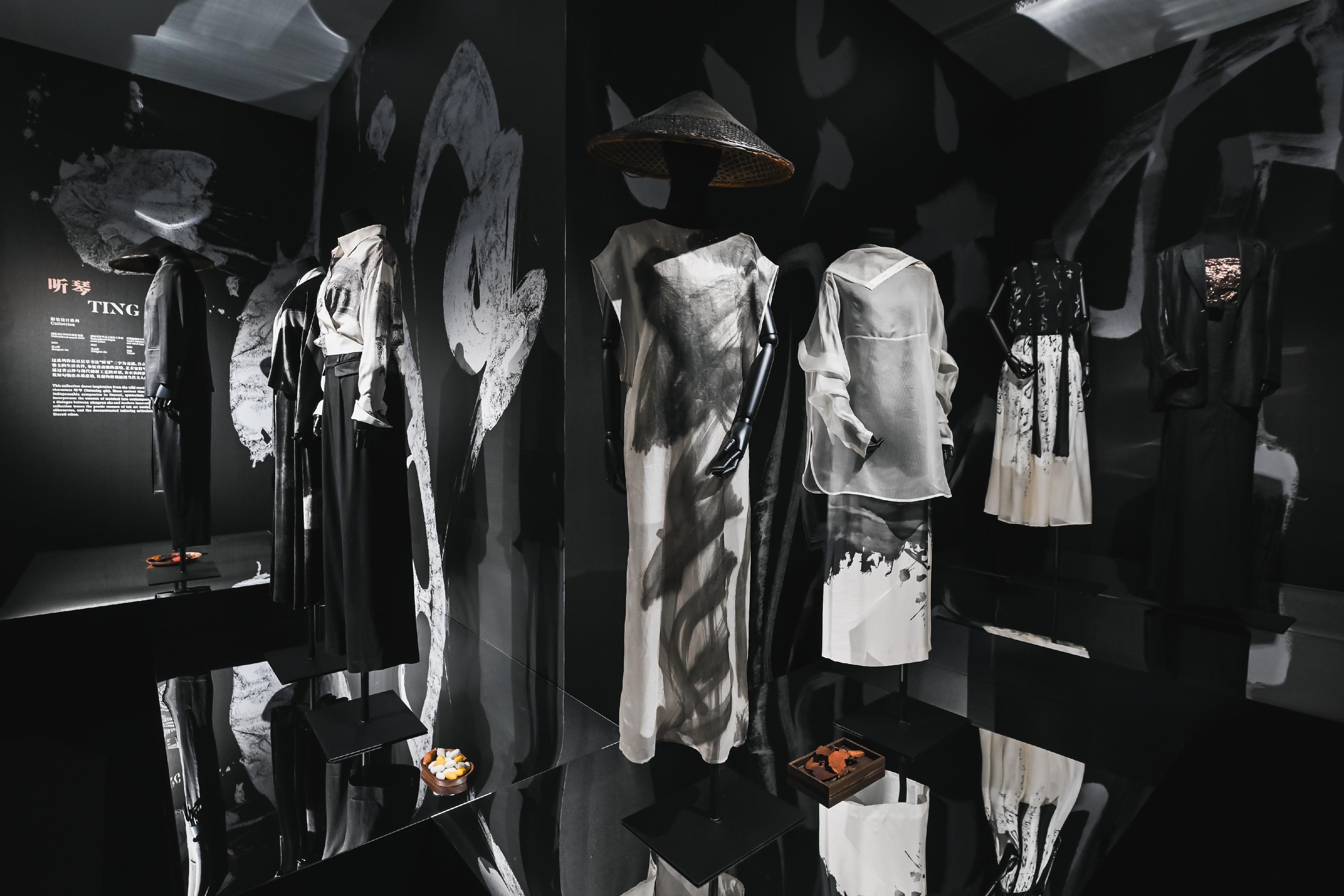 邢莉莉設計的「墨境衣香」服裝作品。