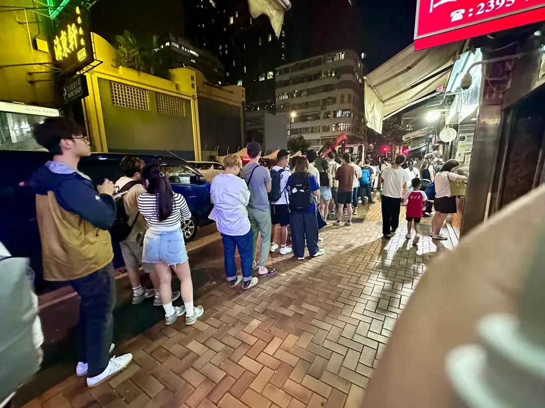 Kojima小島料理日日出現人龍(網上圖片)