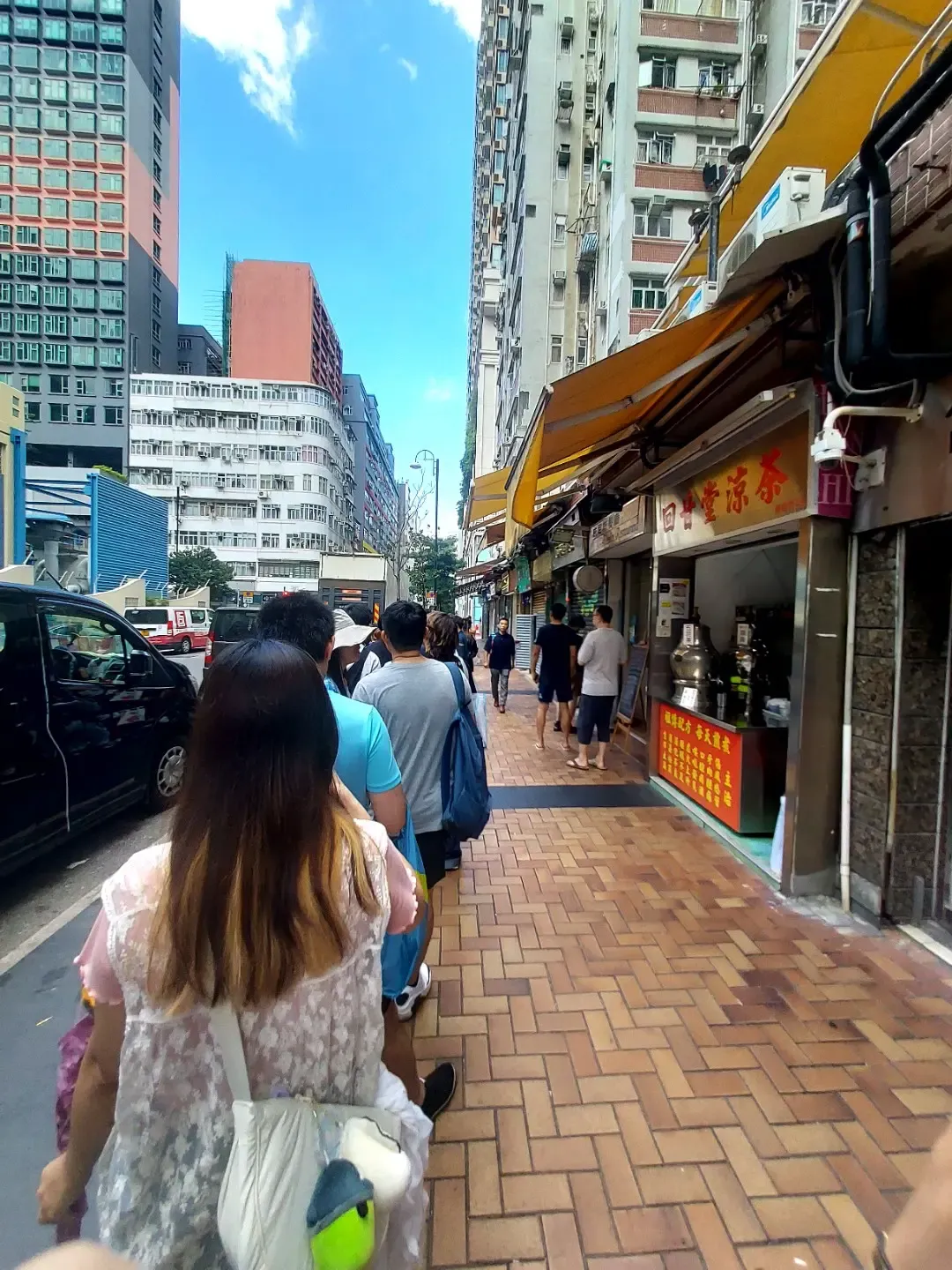 午市、晚市都排長龍(網上圖片)