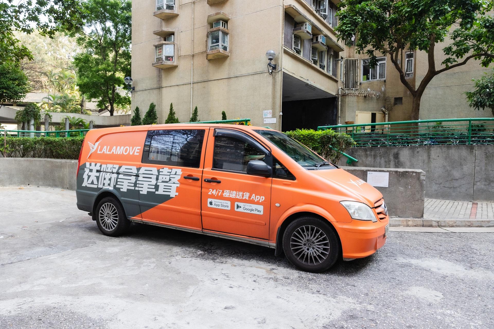 針對雙方聯乘活動,Lalamove藉其龐大的物流網絡,提供免費輪椅運送服務。