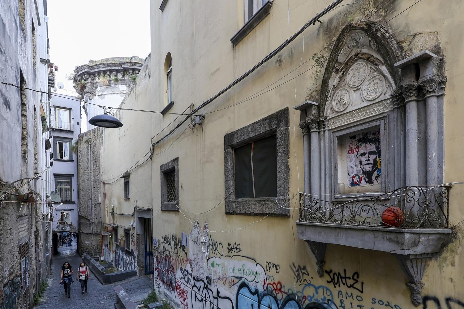 拿玻里驚現「麥湯米尼神龕」。 KONTROLAB via Getty Images