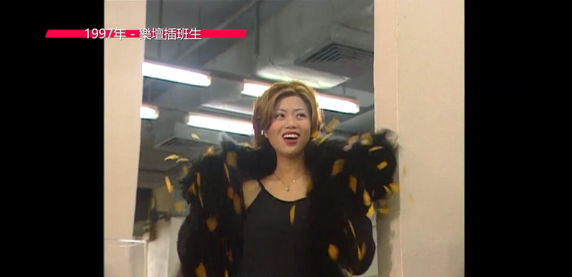 梅小惠獲鄭秀文借出演唱會全部歌衫拍攝《樂壇插班生》。