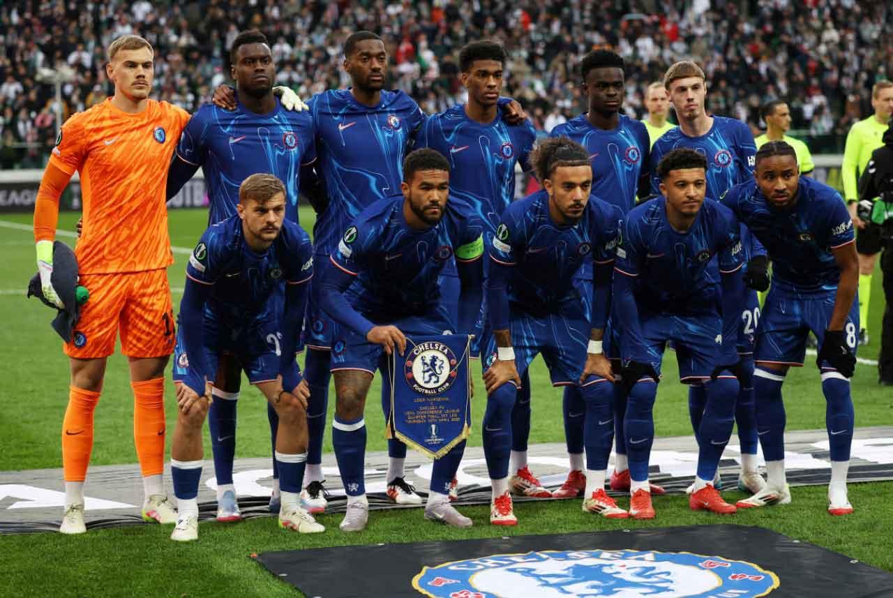 車路士力爭錦標。