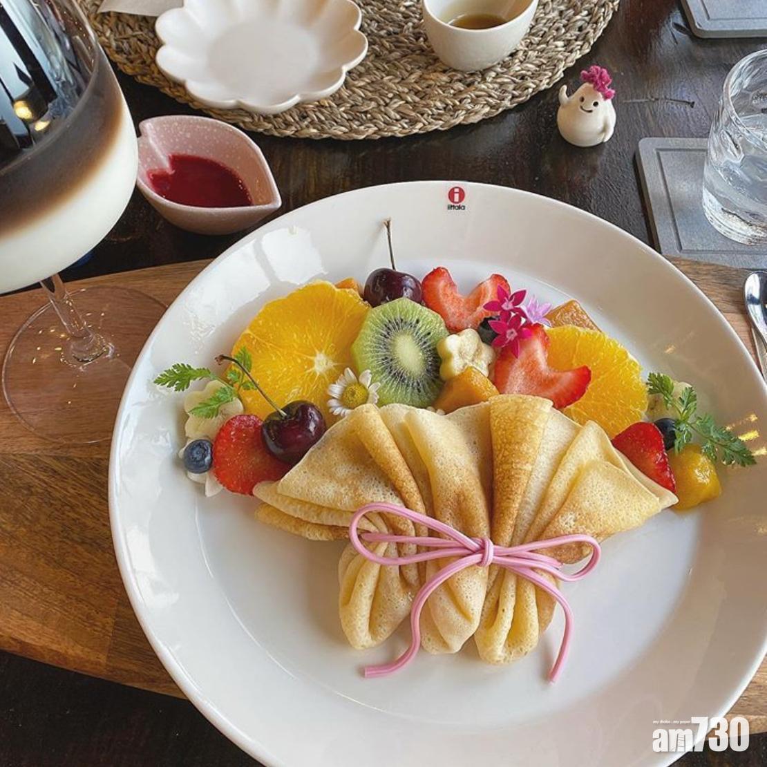 花束班戟用來打卡一流。