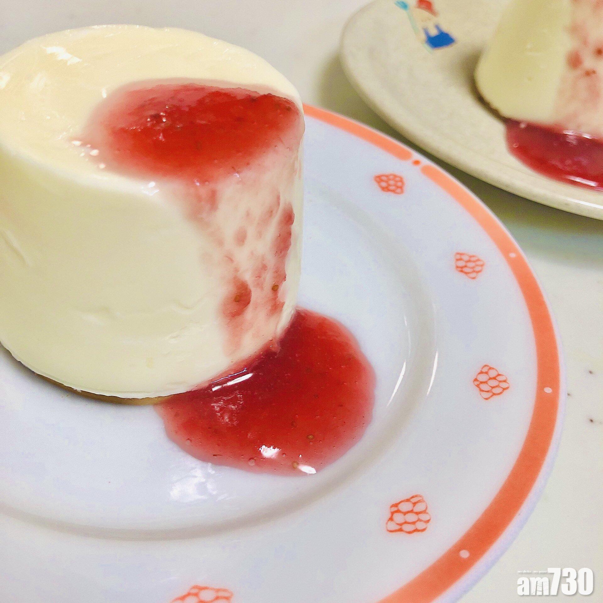 免焗芝士蛋糕食譜|大家更可以加果醬,令味道更豐富。