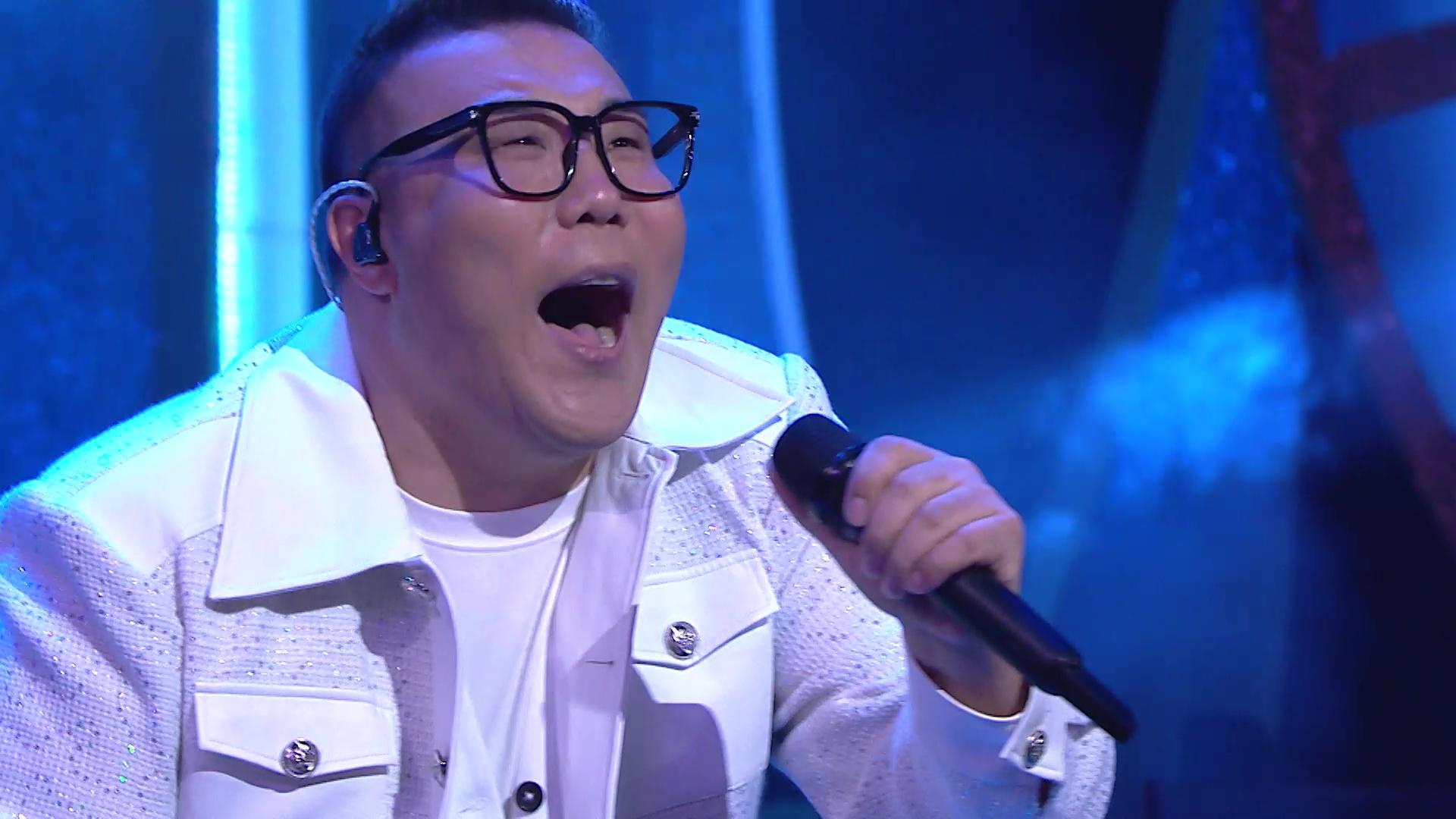 劉洋獻唱陳奕迅《浮誇》大飆高音。