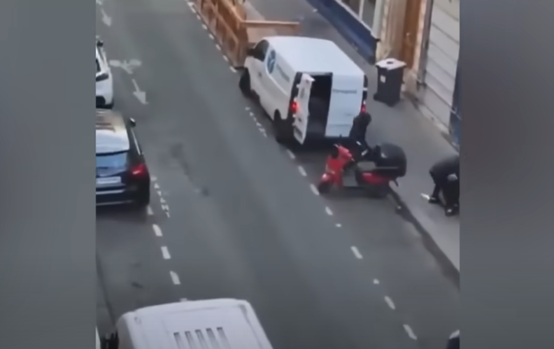 法國一名虛擬貨幣商的女兒和外孫於光天化日下,在巴黎街頭險遭綁架。(互聯網)