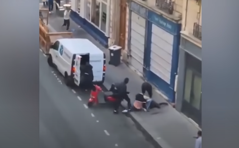 法國一名虛擬貨幣商的女兒和外孫於光天化日下,在巴黎街頭險遭綁架。(互聯網)