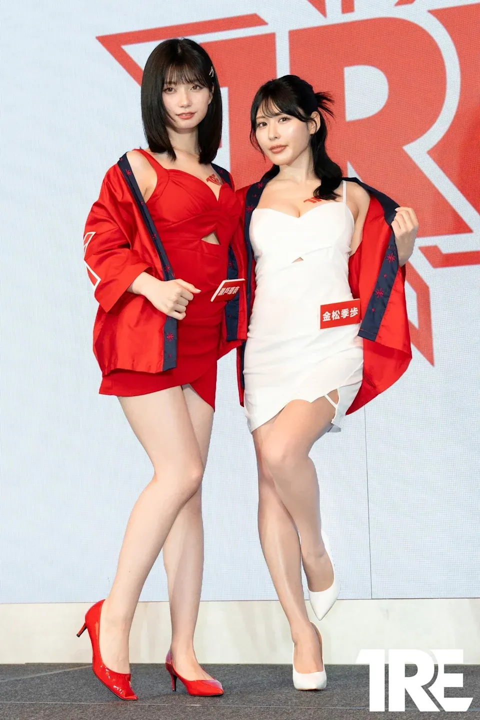 瀨戶環奈(左)與金松季歩(右)21日在「2025 TRE台北國際成人展」活動中合體。(圖/TRE提供)