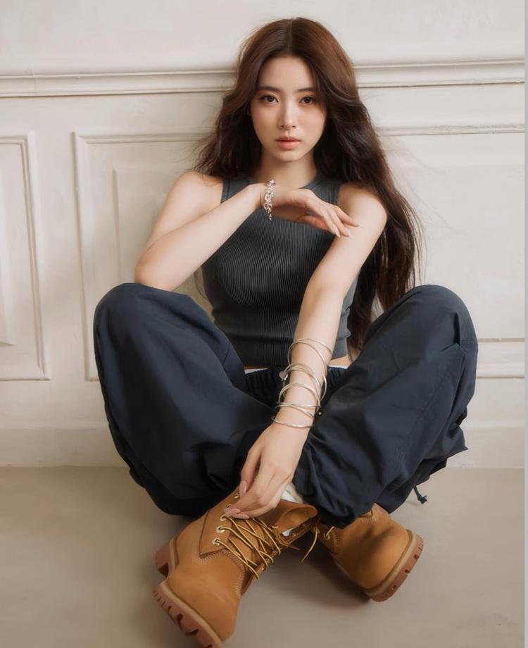 Anna@MEOVV獲封「神顏」 網絡瘋傳靚過子瑜