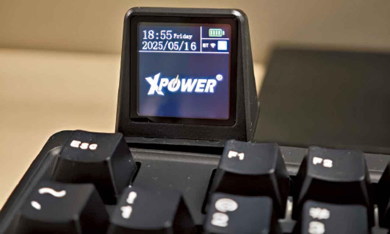 1.13吋可拆卸屏幕可顯示日期時間資訊。