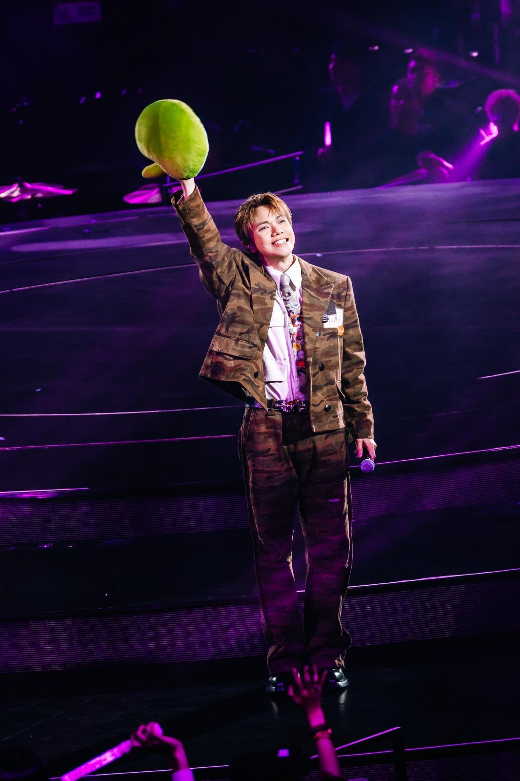 林峯一連七晚假紅館演唱會第六場嘉賓是張敬軒。