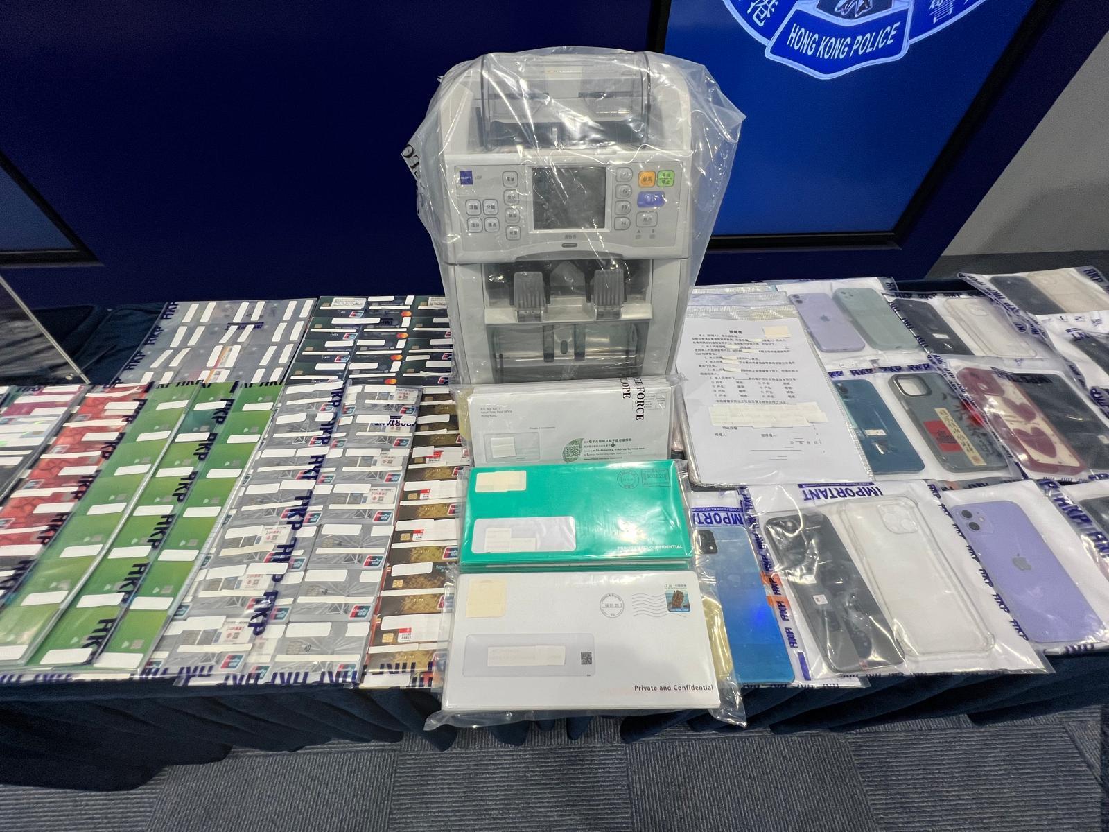 警方破獲涉款過億元洗黑錢案,拘捕12人,相信已成功瓦解一個活躍於內地及香港的洗黑錢跨境犯罪集團。