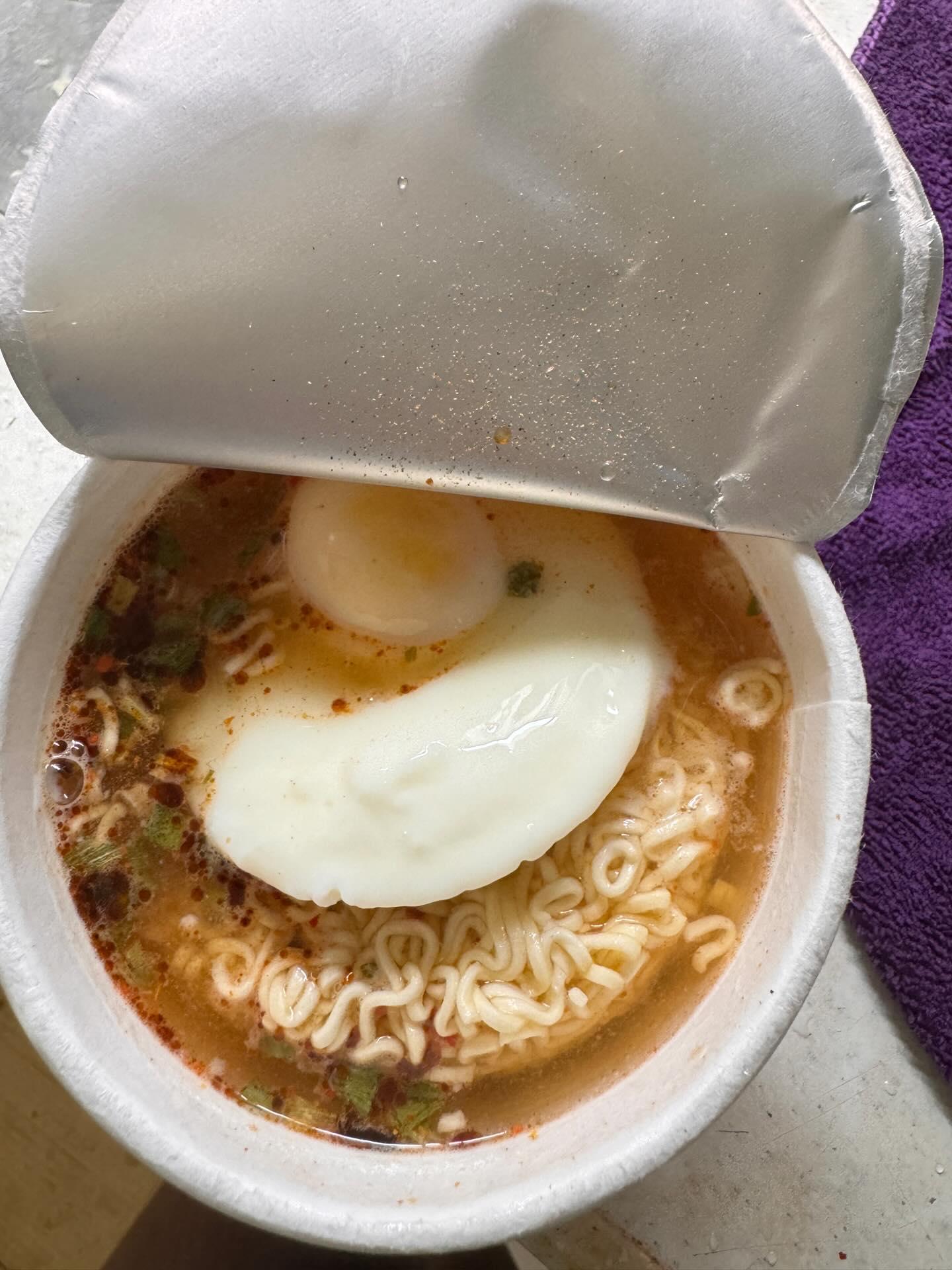 網民跟著方法實測,發現真的成功,蛋可隨著微波時間長短帶來不同熟度。