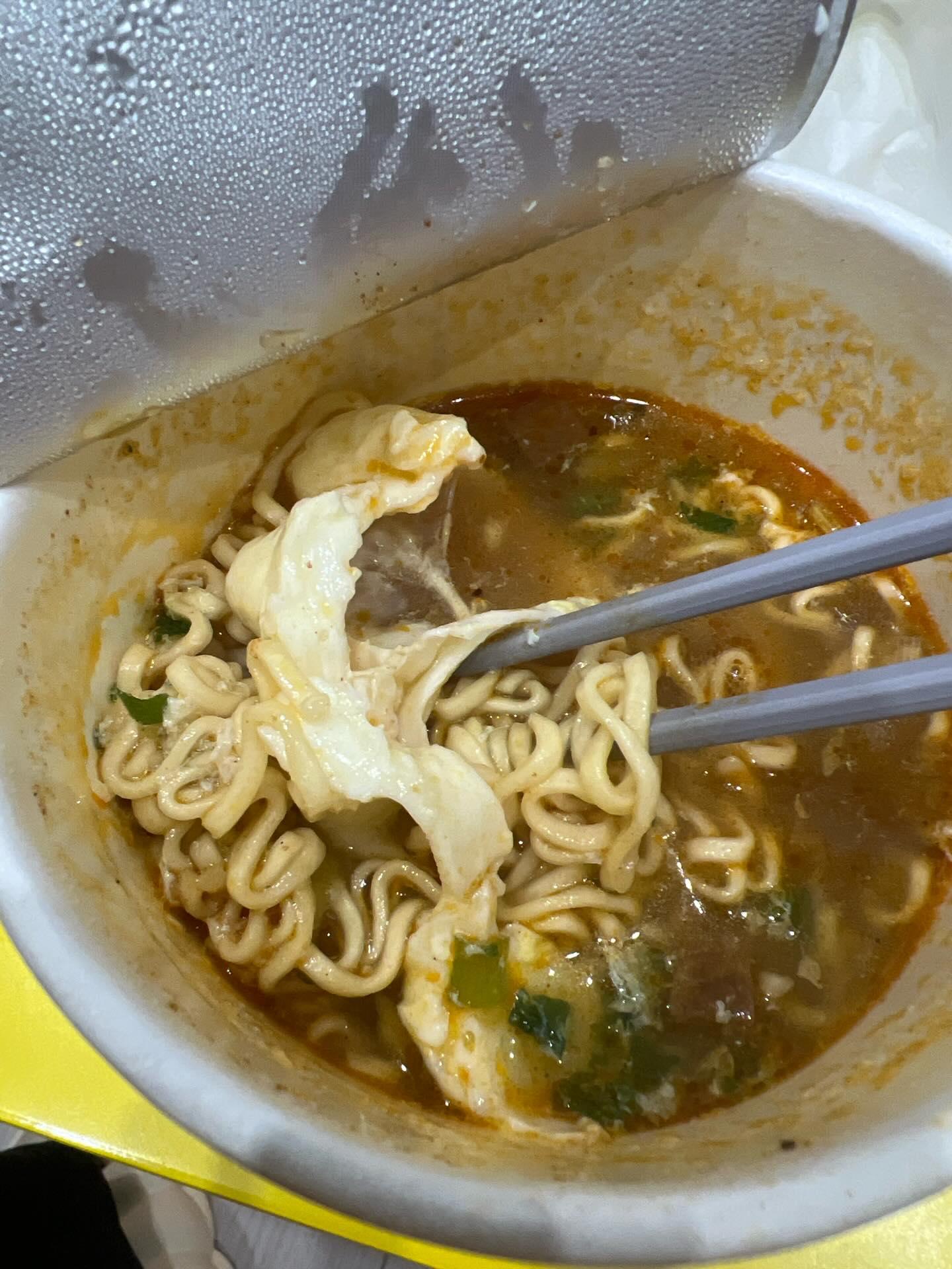 網民跟著方法實測,發現真的成功,蛋可隨著微波時間長短帶來不同熟度。