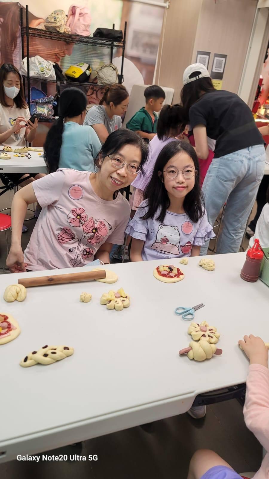 親手製作麪包及鮮果撻 (多多美麵飽西餅公司FB圖片)