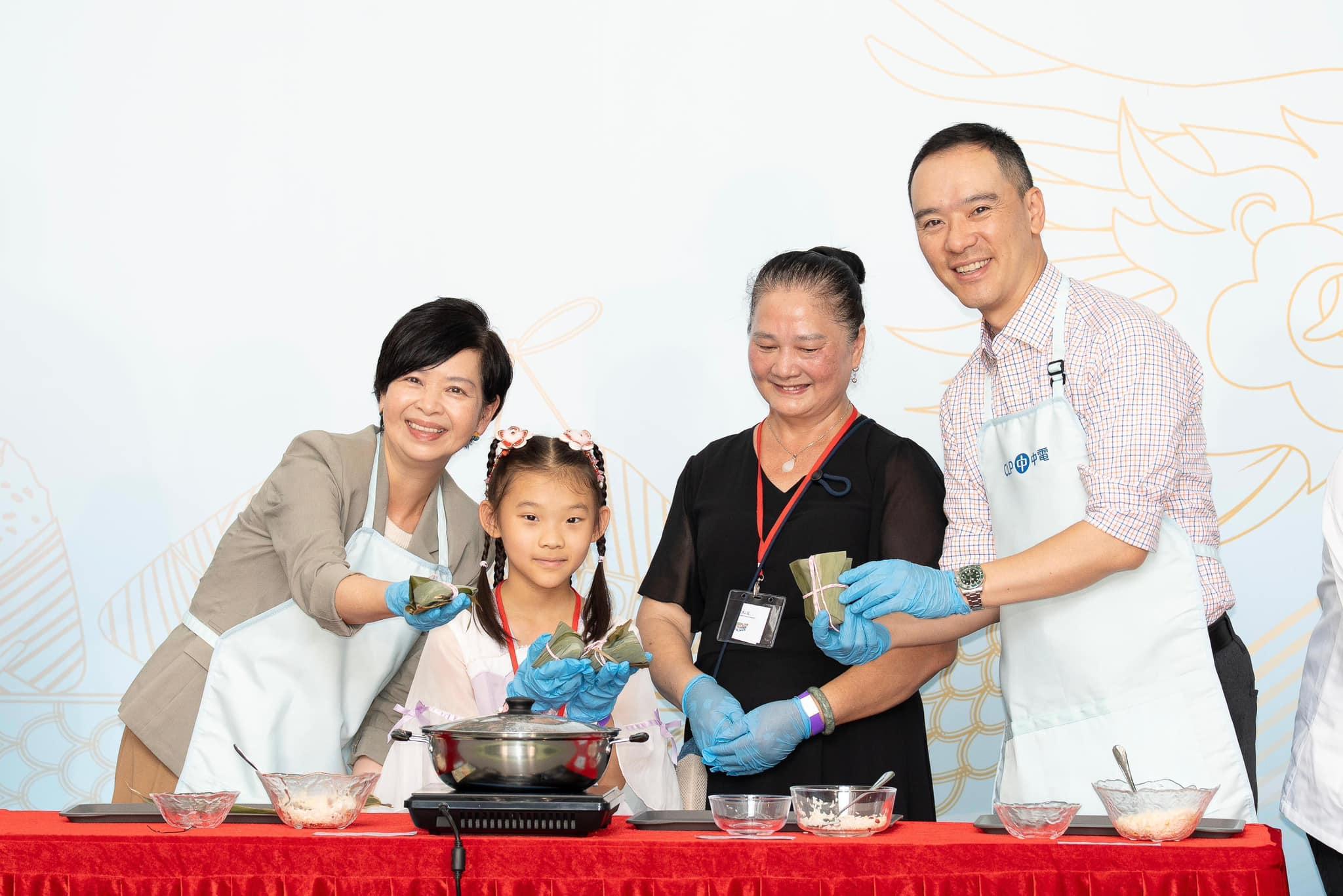 何永賢(左)稱每個流程都在加急。(何永賢FB)