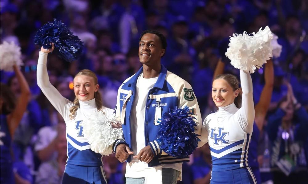 朗度(Rajon Rondo)退役後曾任公鹿訓練營客席教練。