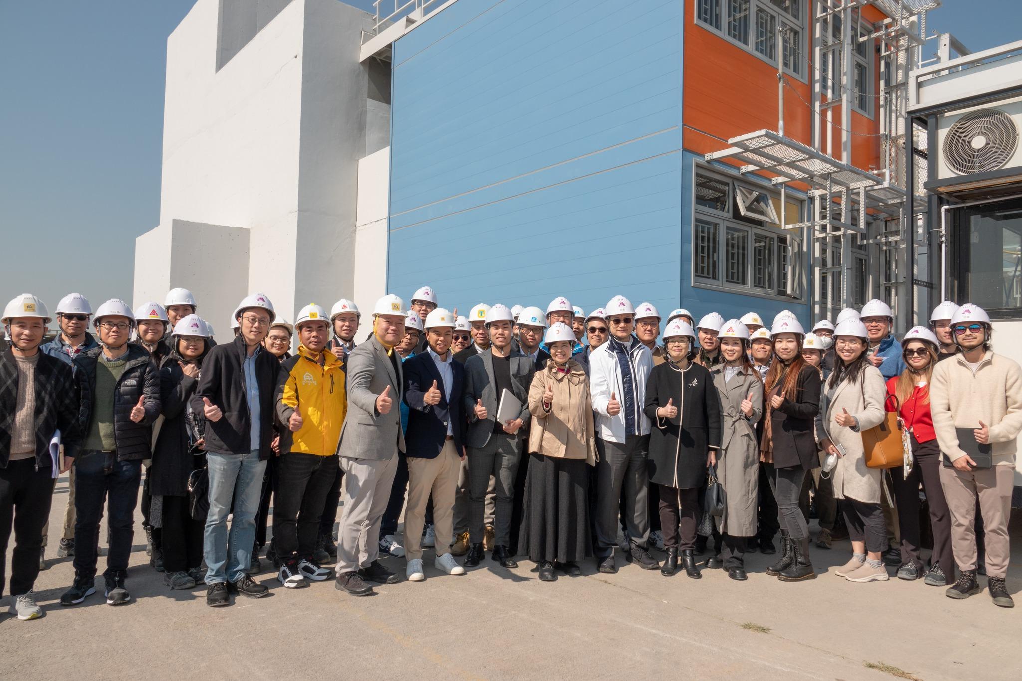 何永賢指是次的MiC組件經政府直接採購以節省成本。(何永賢FB)