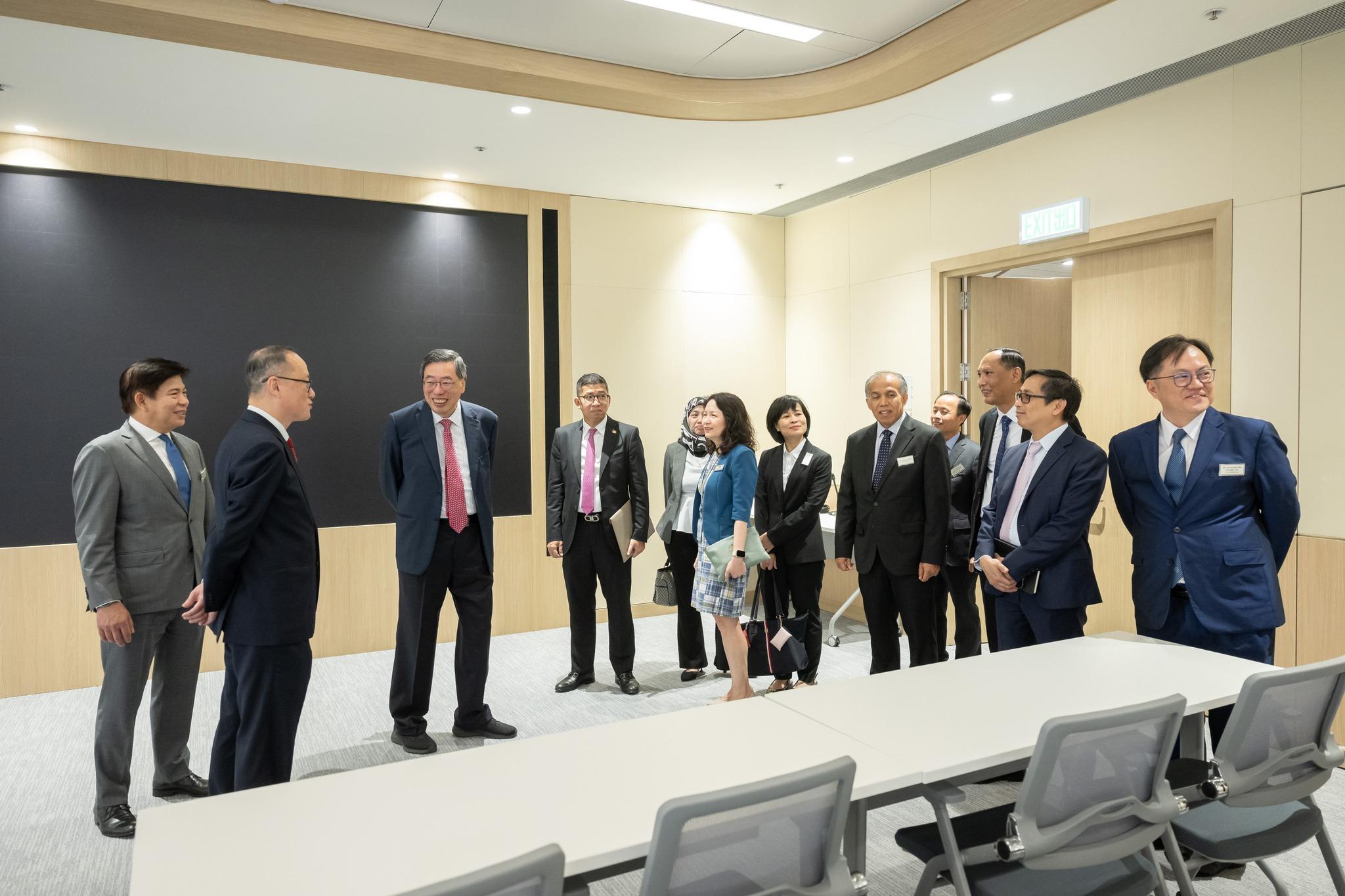 @fb立法會主席梁君彥議員