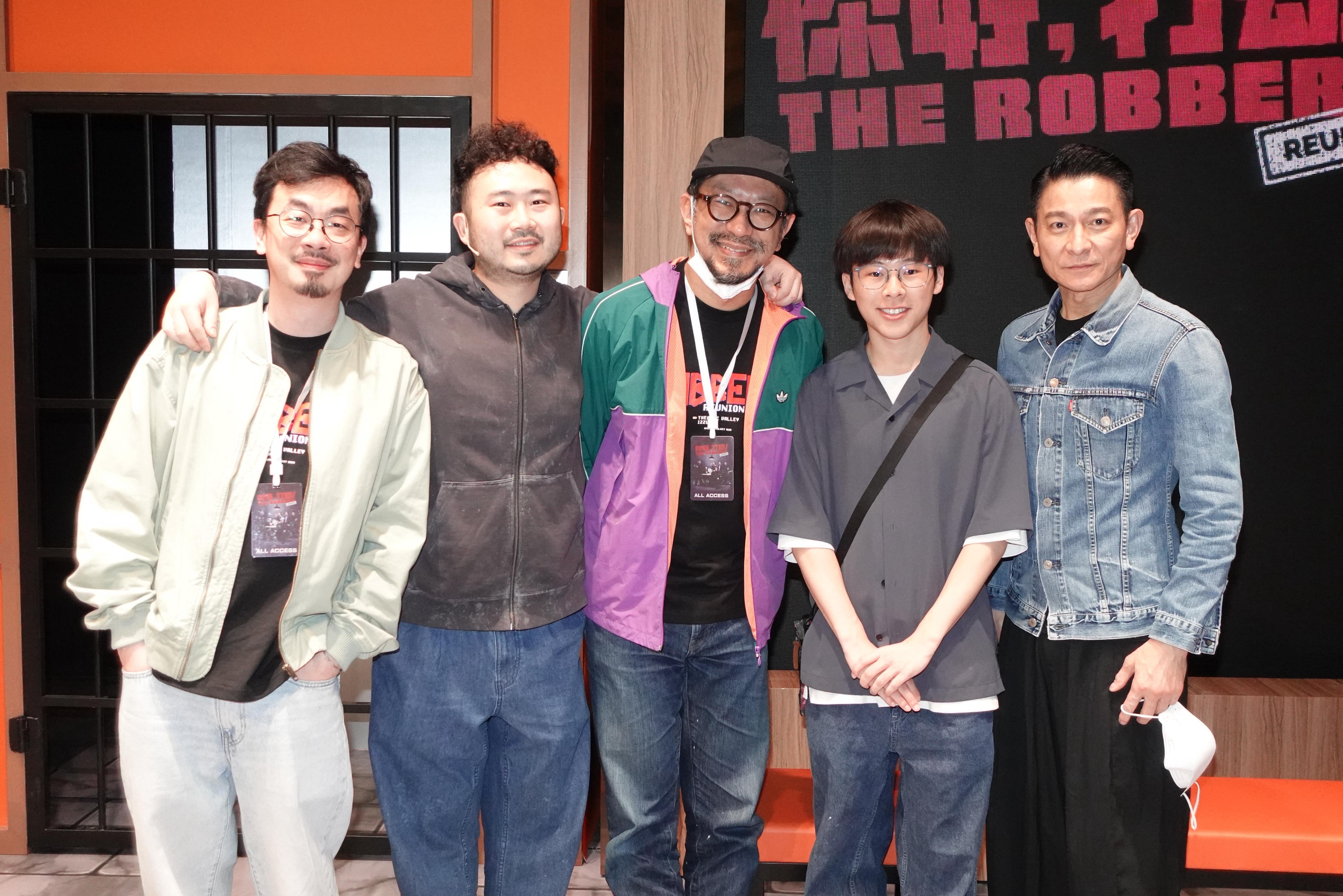 《你好,打劫!Reunion》連續公演十二場,首演夜群星匯聚。