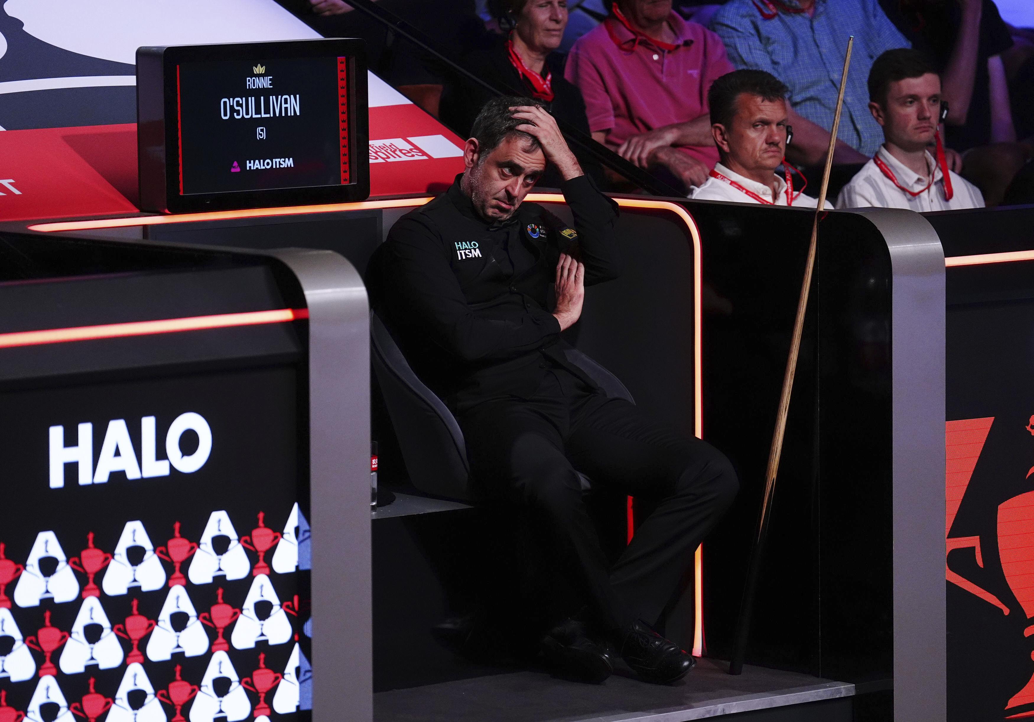 世界桌球錦標賽,7屆冠軍「火箭」奧蘇利雲(Ronnie O'Sullivan)在4強意外不敵以外卡參賽的中國球手趙心童出局。(美聯社)