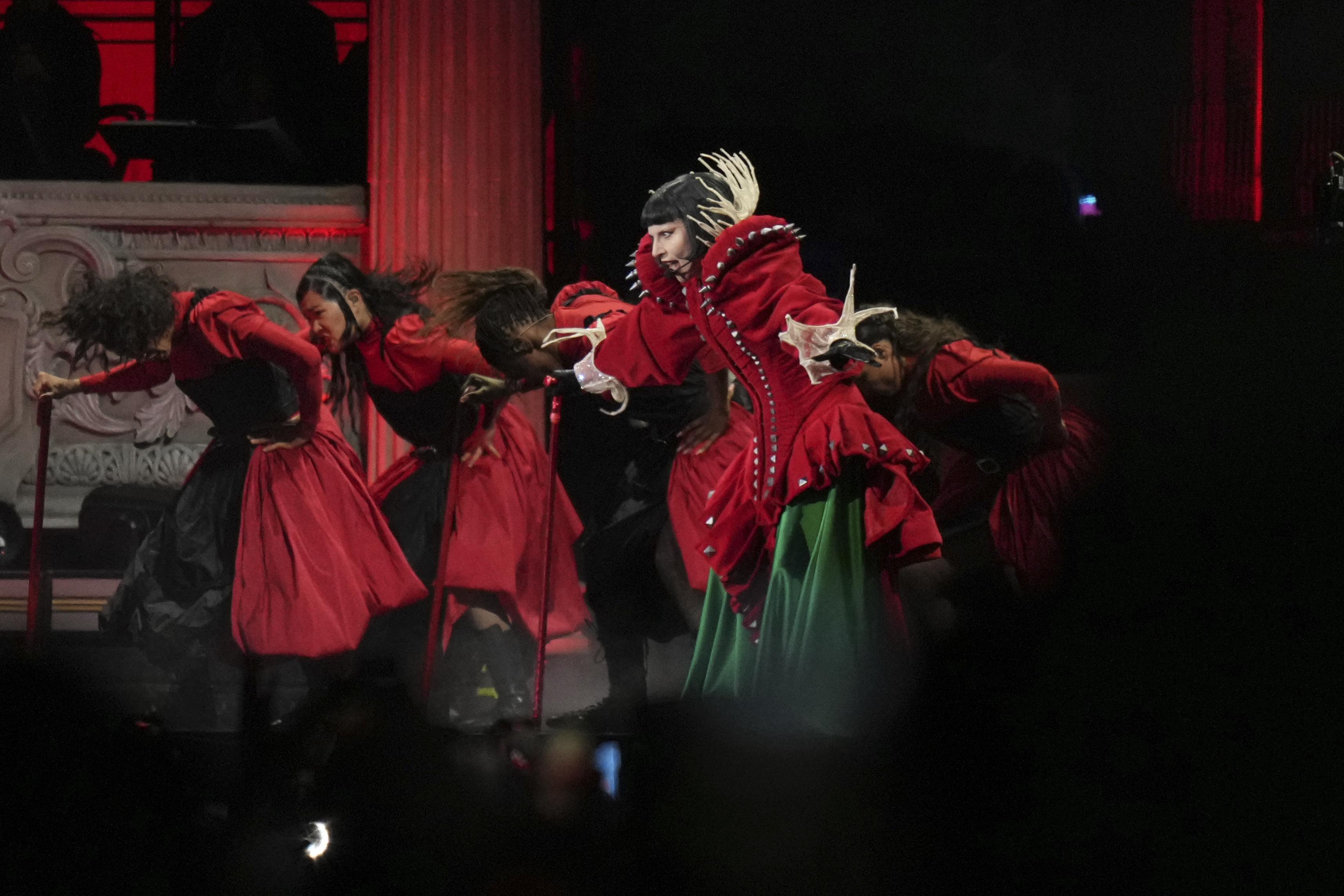 Lady Gaga上周六在巴西里約熱內盧科帕卡巴納海灘舉行她出道以來最大型演唱會,估計多達250萬粉絲到來朝聖。(美聯社)