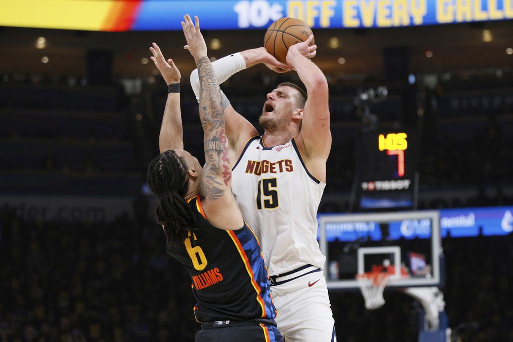 祖傑「無雙」全開,加上哥頓臨完場前三分球,助金塊反勝雷霆。