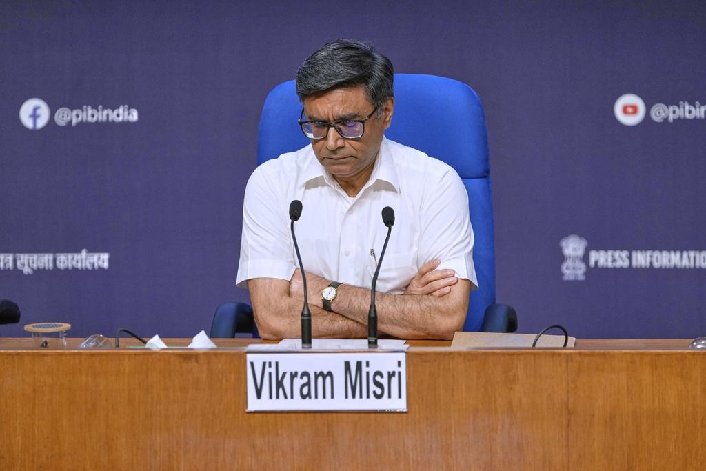 印度外交部次長唐勇勝(Vikram Misri)周三上午召開記者會,就軍事行動解畫。(美聯社)