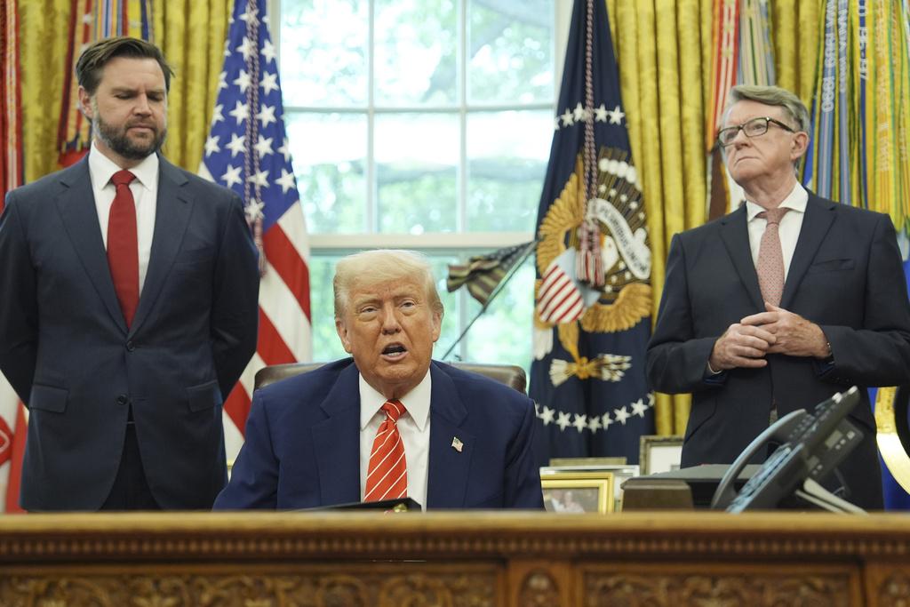 美國與英國達成首份貿易協議。(AP)