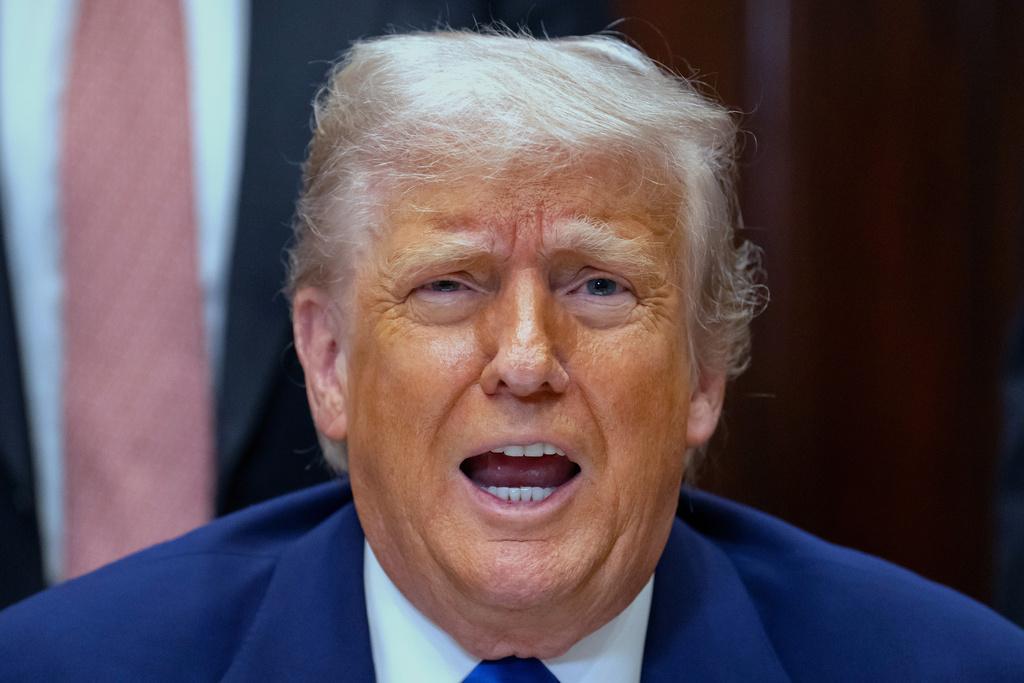 美媒報道,特朗普政府遭到愈來愈多批評,包括聯邦探員被指對合法美國居民採取懲罰性行動,只因為他們表達一些進步派觀點。(美聯社)