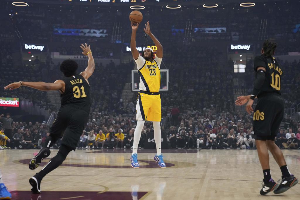 米利斯端納(Myles Turner)今季季後賽三分命中率達45%。(美聯社)