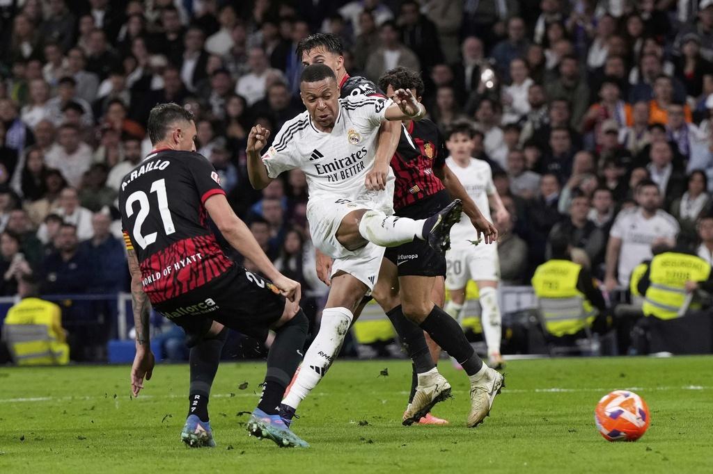 皇馬前鋒麥巴比再有入球,首季就適應西甲節奏。(美聯社)