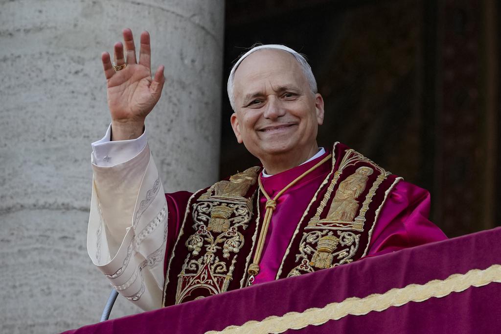 教宗良十四世周日在羅馬聖母大殿主持宗教儀式,並與信眾會面。(美聯社)