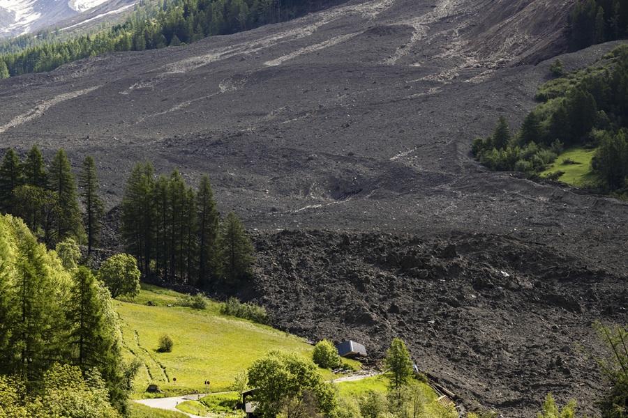 瑞士阿爾卑斯山冰川崩塌