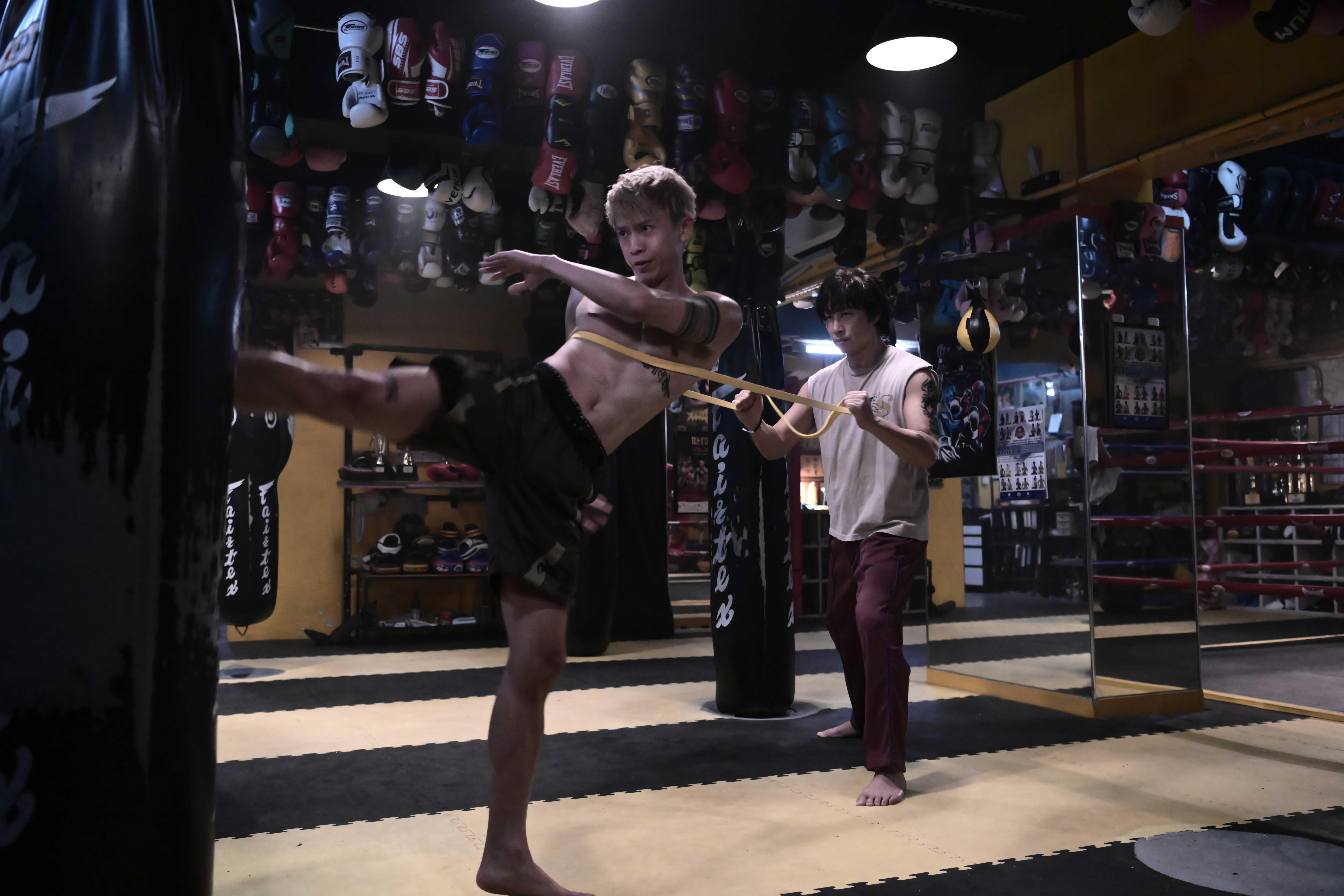 Locker為《拼命三郎》角色接受地獄式訓練。