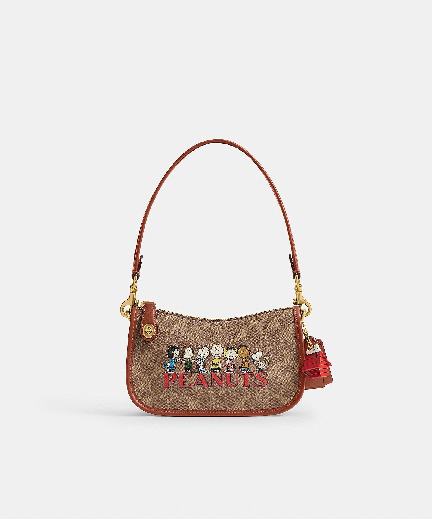 Coach x Peanuts 經典 Signature 印花Swinger 20帆布手袋 (棕褐焦糖色) $2,500